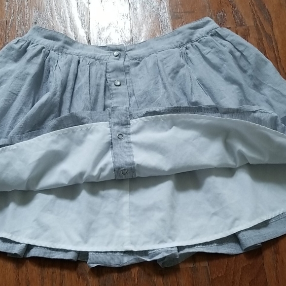 BCBGeneration STRIPED PLEATED SKIRT SIZE 6 - Picture 2 of 5